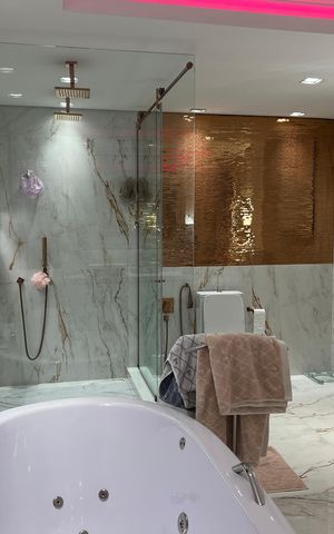 Apartamento à venda com 410m², 3 quartos e 3 vagasBanheiro 1
