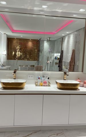 Apartamento à venda com 410m², 3 quartos e 3 vagasBanheiro 1