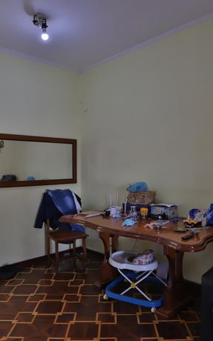 Casa à venda com 220m², 3 quartos e 9 vagas Casa à venda com 220m², 3 quartos e 9 vagasSala