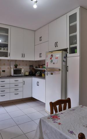 Casa à venda com 220m², 3 quartos e 9 vagas Casa à venda com 220m², 3 quartos e 9 vagasCozinha