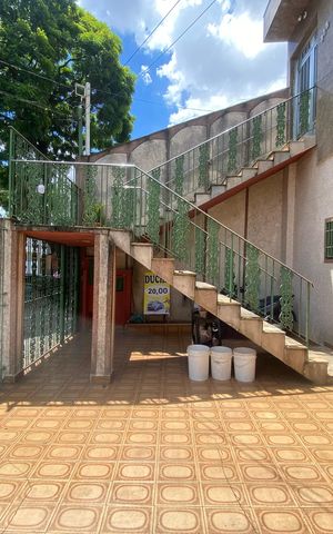 Casa à venda com 220m², 3 quartos e 9 vagas Casa à venda com 220m², 3 quartos e 9 vagasGaragem