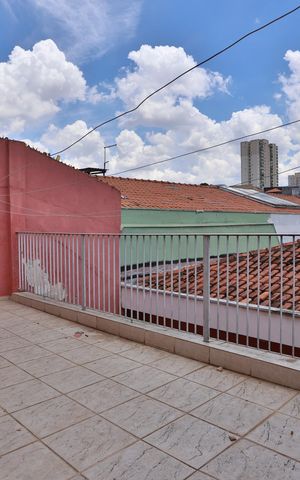 Casa à venda com 220m², 3 quartos e 9 vagas Casa à venda com 220m², 3 quartos e 9 vagasQuintal