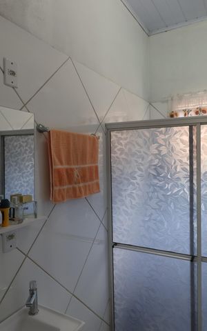 Casa à venda com 48m², 2 quartos e 2 vagasBanheiro