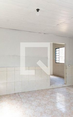 Casa à venda com 48m², 2 quartos e 2 vagasSala/Cozinha