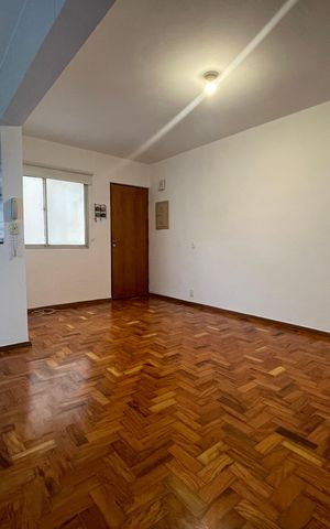 Apartamento à venda com 64m², 2 quartos e sem vaga Apartamento à venda com 64m², 2 quartos e sem vagaSala