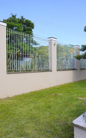 Casa de condomínio para alugar com 120m², 3 quartos e 2 vagasEspaço pet