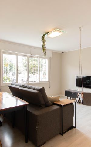 Apartamento à venda com 118m², 4 quartos e sem vaga Apartamento à venda com 118m², 4 quartos e sem vagaSala