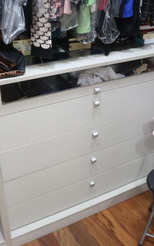 Apartamento à venda com 360m², 3 quartos e 4 vagasCloset da suíte 1