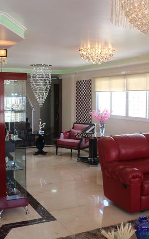 Apartamento à venda com 360m², 3 quartos e 4 vagasSala