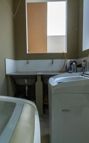 Casa à venda com 230m², 2 quartos e 2 vagasÁrea de Serviço