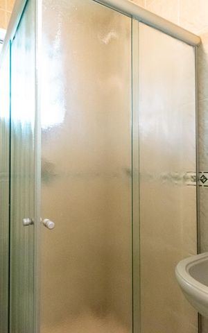 Casa à venda com 307m², 3 quartos e 2 vagas Casa à venda com 307m², 3 quartos e 2 vagasBanheiro Casa 2