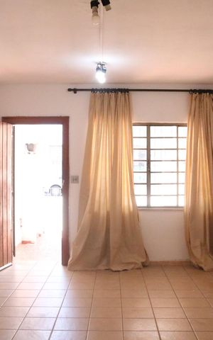 Casa à venda com 80m², 2 quartos e 1 vagaSala