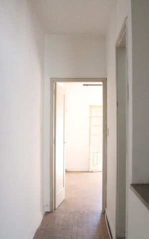 Casa à venda com 80m², 2 quartos e 1 vagaCorredor