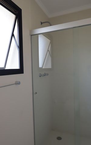 Apartamento à venda com 251m², 3 quartos e 3 vagasBanheiro da Suíte 2