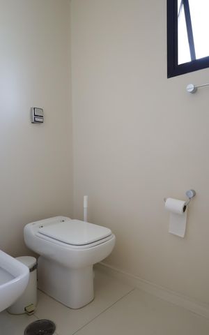 Apartamento à venda com 251m², 3 quartos e 3 vagasBanheiro da Suíte 2