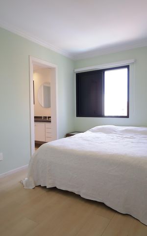 Apartamento à venda com 251m², 3 quartos e 3 vagasSuíte 2