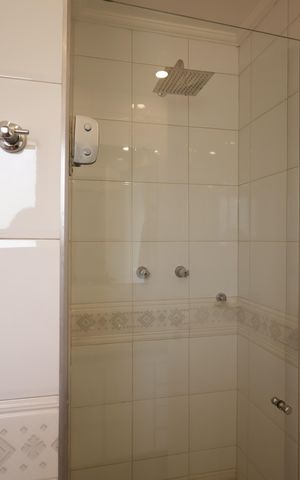 Apartamento à venda com 251m², 3 quartos e 3 vagasBanheiro da Suíte 1