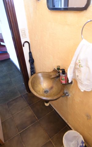 Casa à venda com 258m², 4 quartos e 2 vagasLavabo