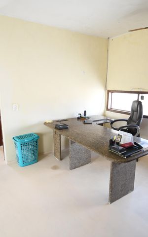 Casa à venda com 258m², 4 quartos e 2 vagasSala 3 / Escritório