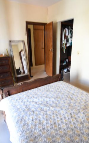 Casa à venda com 258m², 4 quartos e 2 vagasQuarto - Suíte 2