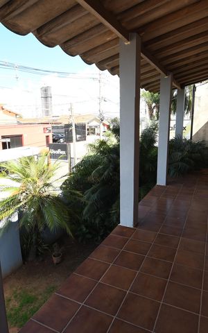 Casa à venda com 258m², 4 quartos e 2 vagasQuarto - Suíte 2 Sacada