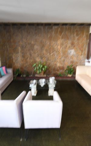 Casa à venda com 258m², 4 quartos e 2 vagasSala 1