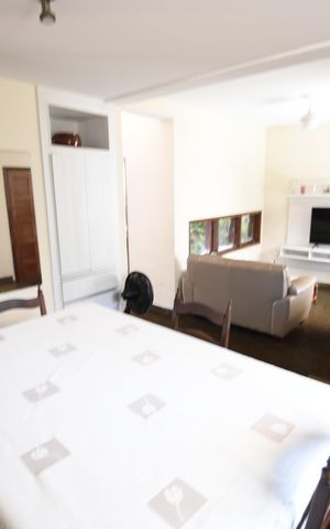 Casa à venda com 258m², 4 quartos e 2 vagasSala 2