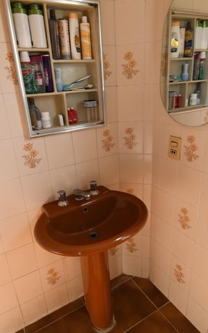 Casa à venda com 258m², 4 quartos e 2 vagasBanheiro 1