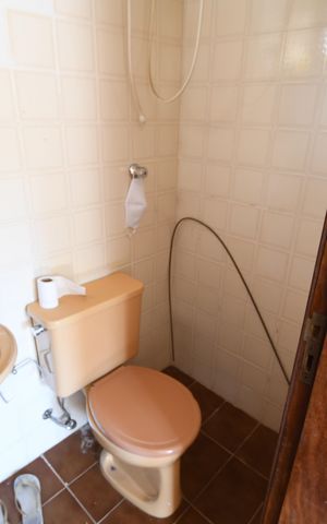Casa à venda com 258m², 4 quartos e 2 vagasBanheiro de serviço