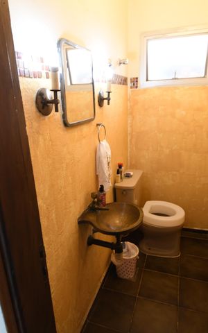 Casa à venda com 258m², 4 quartos e 2 vagasLavabo