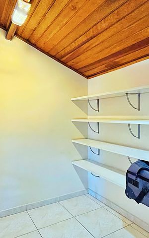 Casa à venda com 138m², 3 quartos e 4 vagasCloset