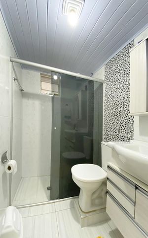 Casa à venda com 92m², 3 quartos e 1 vagaBanheiro