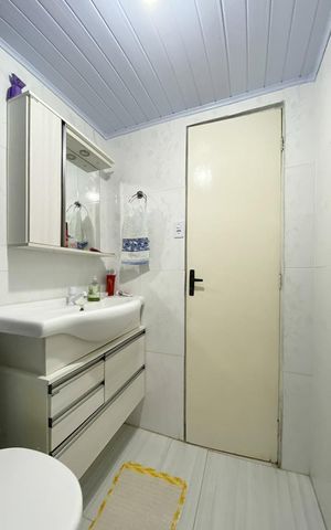 Casa à venda com 92m², 3 quartos e 1 vagaBanheiro