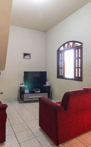 Casa à venda com 153m², 4 quartos e 1 vaga Casa à venda com 153m², 4 quartos e 1 vagaSala Casa 1