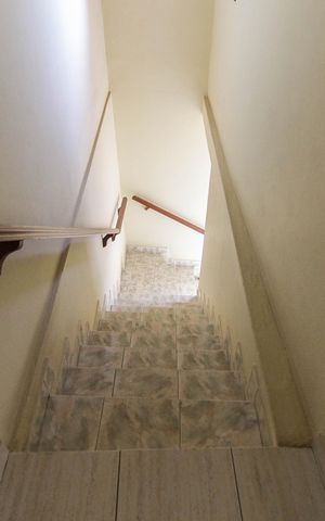 Casa à venda com 153m², 4 quartos e 1 vaga Casa à venda com 153m², 4 quartos e 1 vagaEntrada Casa 2
