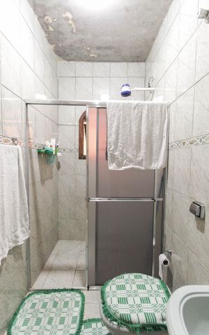 Casa à venda com 153m², 4 quartos e 1 vaga Casa à venda com 153m², 4 quartos e 1 vagaBanheiro Casa 1