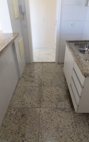 Apartamento à venda com 82m², 3 quartos e 2 vagasCOZINHA