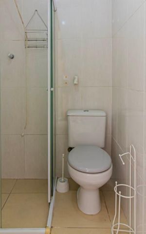 Casa à venda com 224m², 3 quartos e 3 vagas Casa à venda com 224m², 3 quartos e 3 vagasBanheiro - Edícula