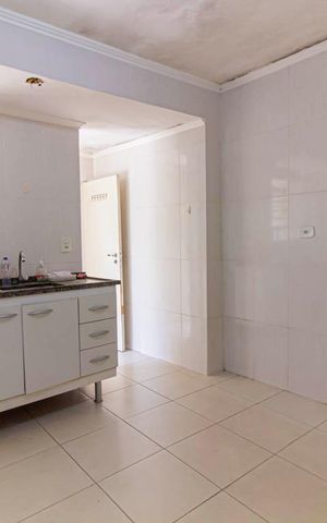 Casa à venda com 224m², 3 quartos e 3 vagas Casa à venda com 224m², 3 quartos e 3 vagasCozinha - Edícula