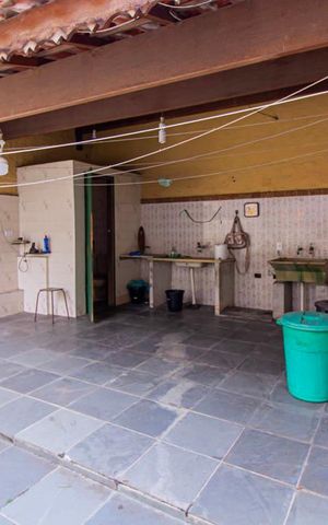 Casa à venda com 224m², 3 quartos e 3 vagas Casa à venda com 224m², 3 quartos e 3 vagasÁrea de Serviço