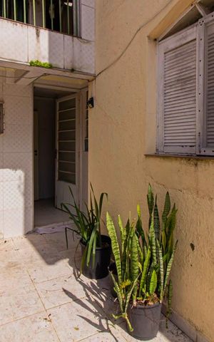 Casa à venda com 224m², 3 quartos e 3 vagas Casa à venda com 224m², 3 quartos e 3 vagasÁrea externa