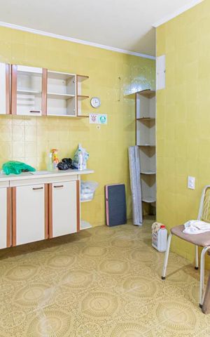 Casa à venda com 224m², 3 quartos e 3 vagas Casa à venda com 224m², 3 quartos e 3 vagasCozinha