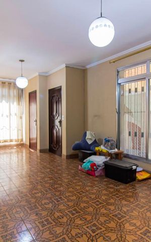 Casa à venda com 224m², 3 quartos e 3 vagas Casa à venda com 224m², 3 quartos e 3 vagasSala