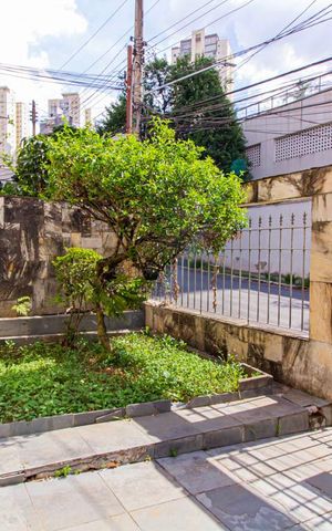 Casa à venda com 224m², 3 quartos e 3 vagas Casa à venda com 224m², 3 quartos e 3 vagasJardim / Garagem