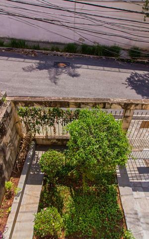 Casa à venda com 224m², 3 quartos e 3 vagas Casa à venda com 224m², 3 quartos e 3 vagasVista do Quarto 2