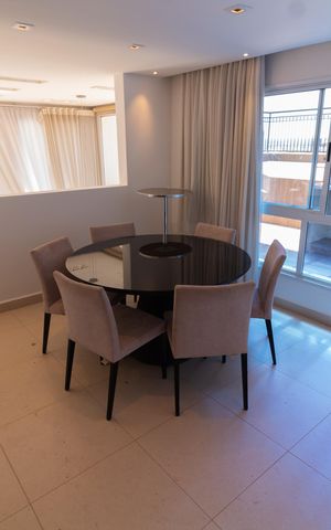 Apartamento à venda com 210m², 3 quartos e 4 vagas Apartamento à venda com 210m², 3 quartos e 4 vagasHALL COBERTURA