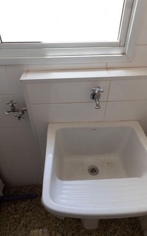 Apartamento à venda com 210m², 3 quartos e 4 vagas Apartamento à venda com 210m², 3 quartos e 4 vagasÁREA DE SERVIÇO