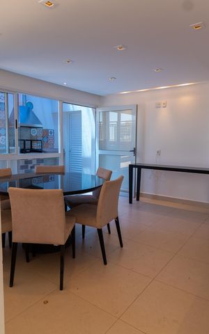 Apartamento à venda com 210m², 3 quartos e 4 vagas Apartamento à venda com 210m², 3 quartos e 4 vagasHALL COBERTURA