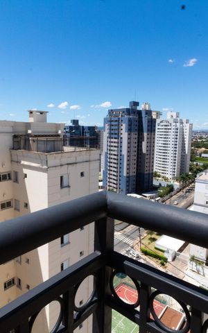 Apartamento à venda com 210m², 3 quartos e 4 vagas Apartamento à venda com 210m², 3 quartos e 4 vagasVISTA DA COBERTURA LATERAL