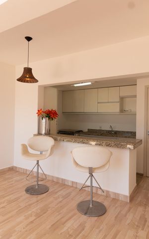 Apartamento à venda com 210m², 3 quartos e 4 vagas Apartamento à venda com 210m², 3 quartos e 4 vagasCOZINHA